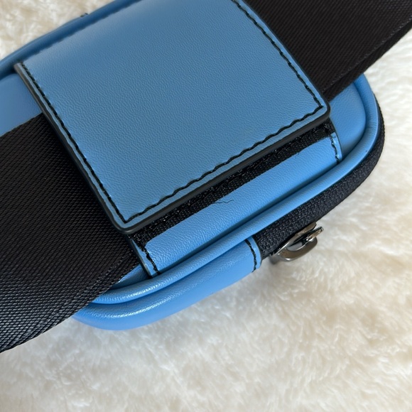 NWT Michael Kors leather camera bag with detachable pouch - Picture 7 of 8